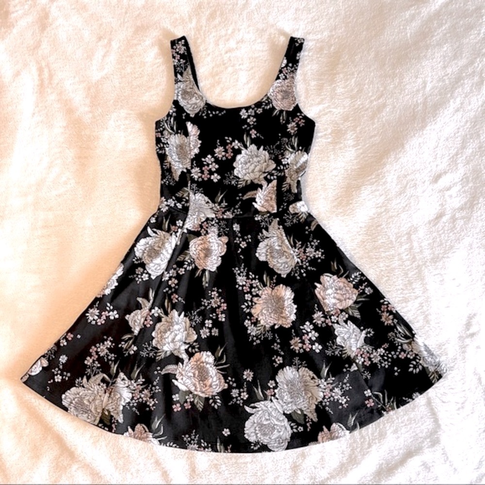 Floral Dress 🌸